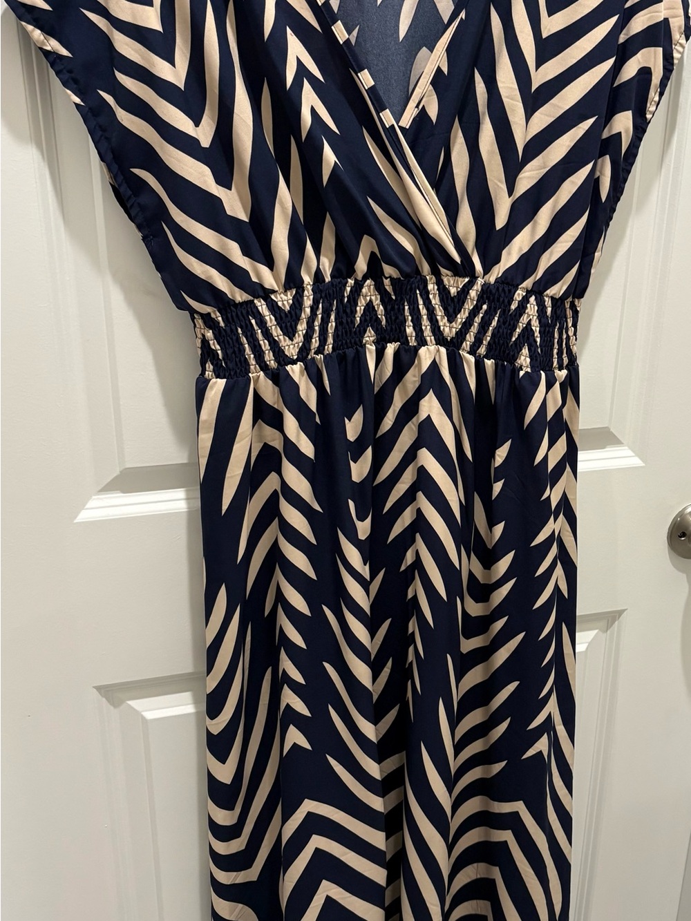 SHEIN XL Navy Beige Abstract Zebra Print Maxi Dress Smocked Waist V Neck